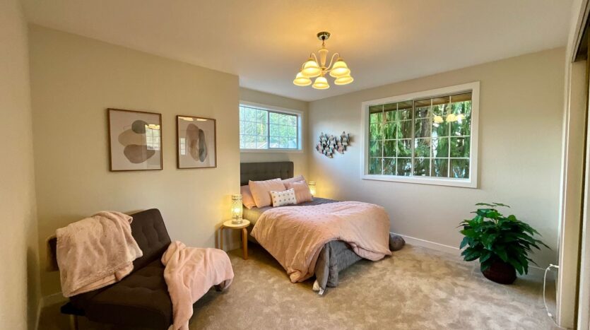 12724 37th Ave SE - Everett - Washington - 3 bed, 2.5 bath rental property