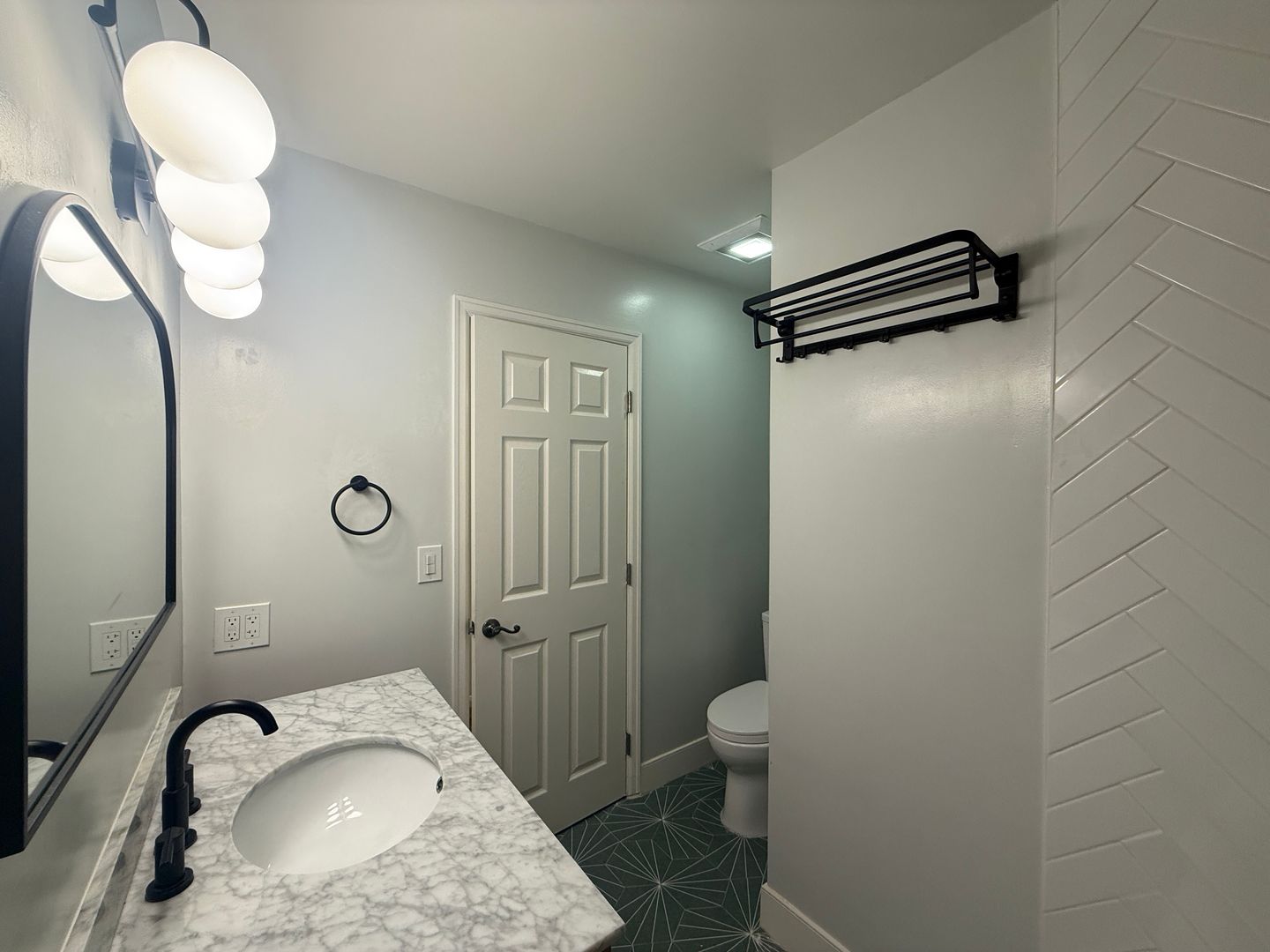 12830 Burbank Blvd Unit 322 - Los Angeles - California - 2 bed, 2 bath rental property