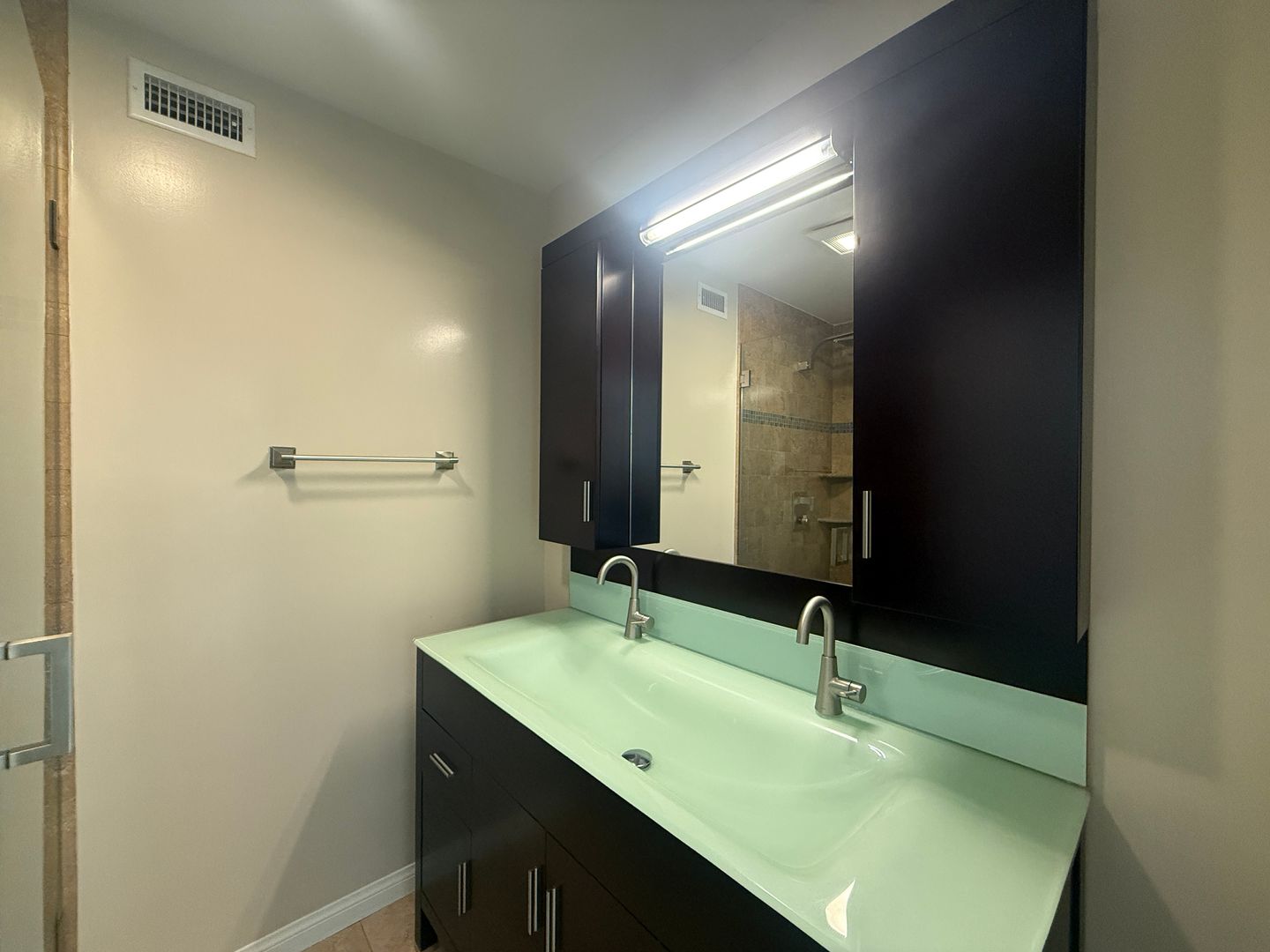 12830 Burbank Blvd Unit 322 - Los Angeles - California - 2 bed, 2 bath rental property