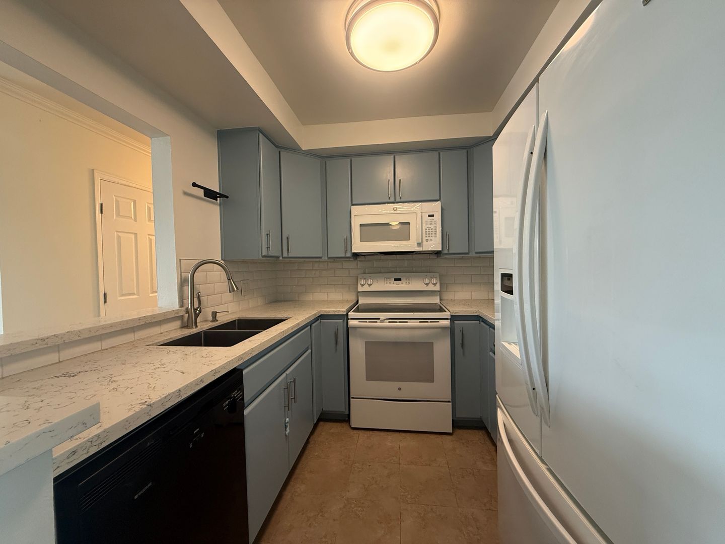 12830 Burbank Blvd Unit 322 - Los Angeles - California - 2 bed, 2 bath rental property