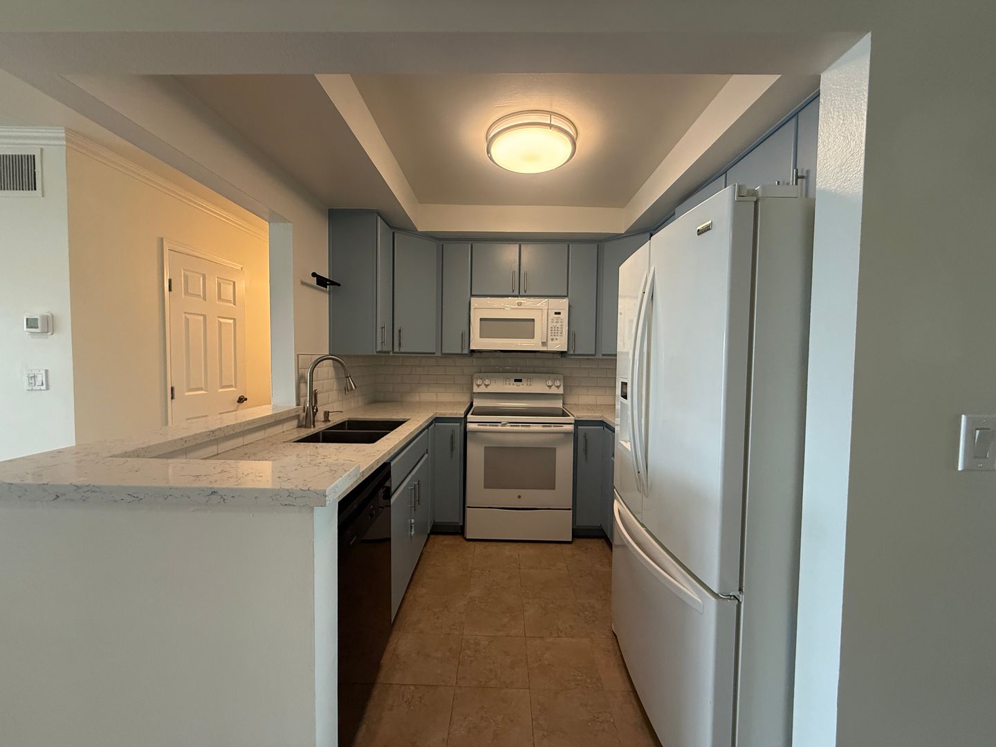 12830 Burbank Blvd Unit 322 - Los Angeles - California - 2 bed, 2 bath rental property