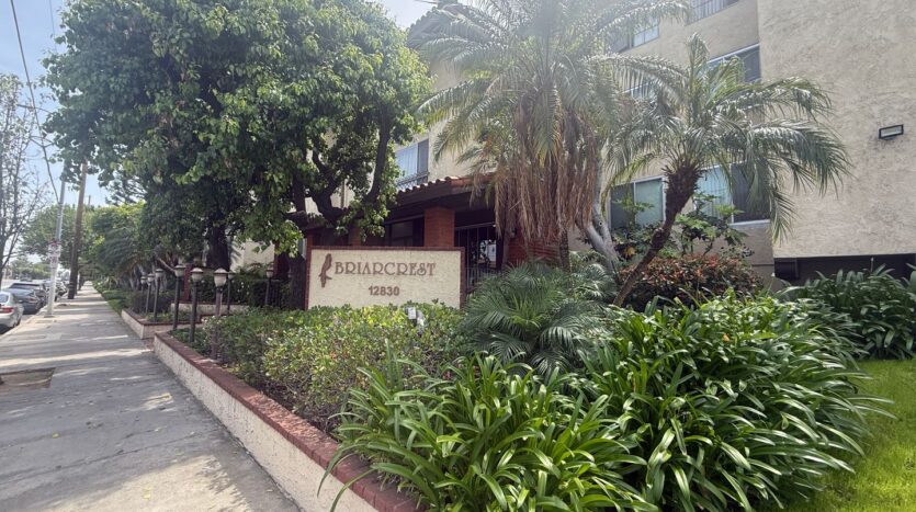 12830 Burbank Blvd Unit 322 - Los Angeles - California - 2 bed, 2 bath rental property