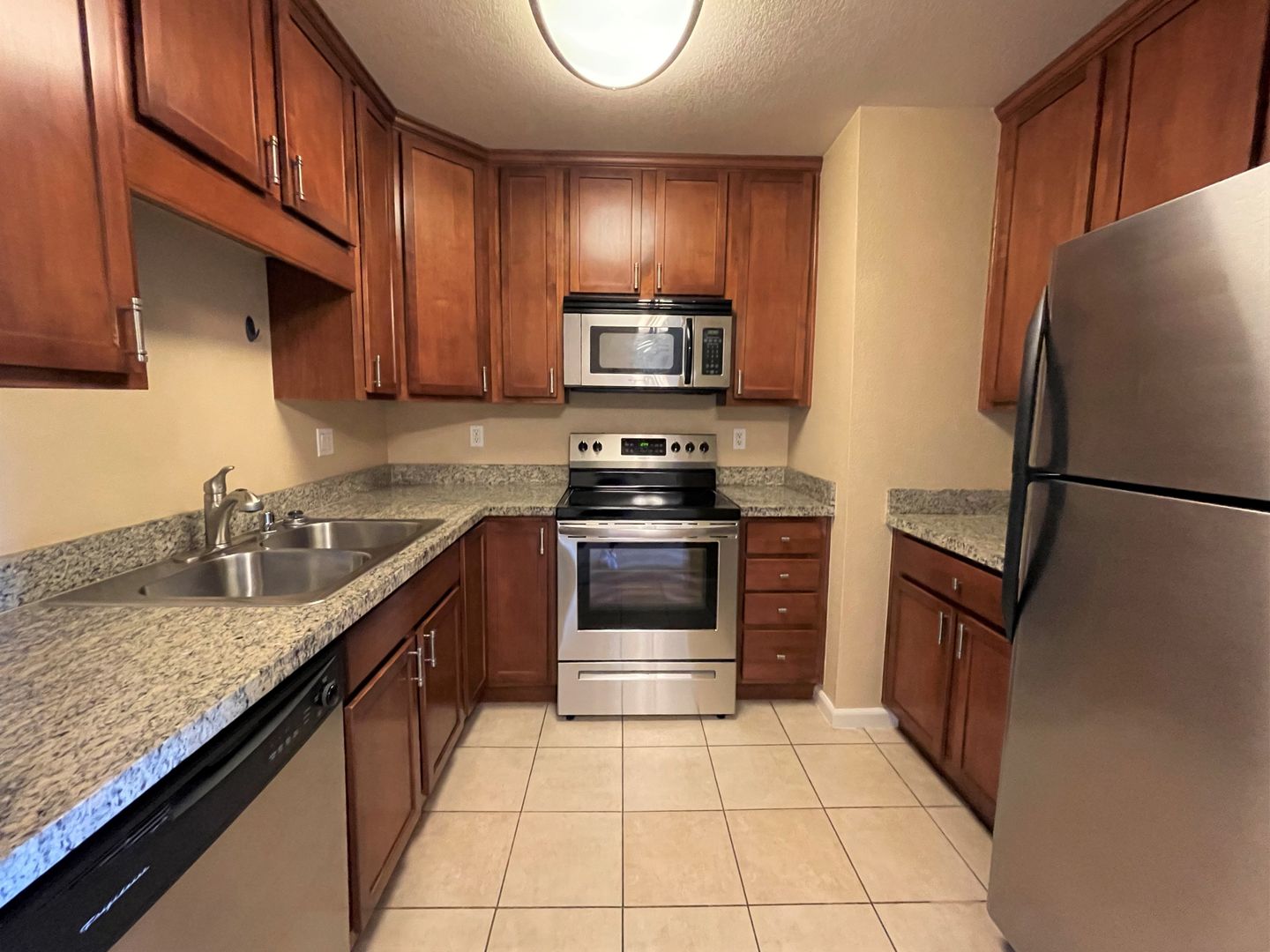 1350 N. Escondido Blvd., #42 - Escondido - California - 1 bed, 1 bath rental property