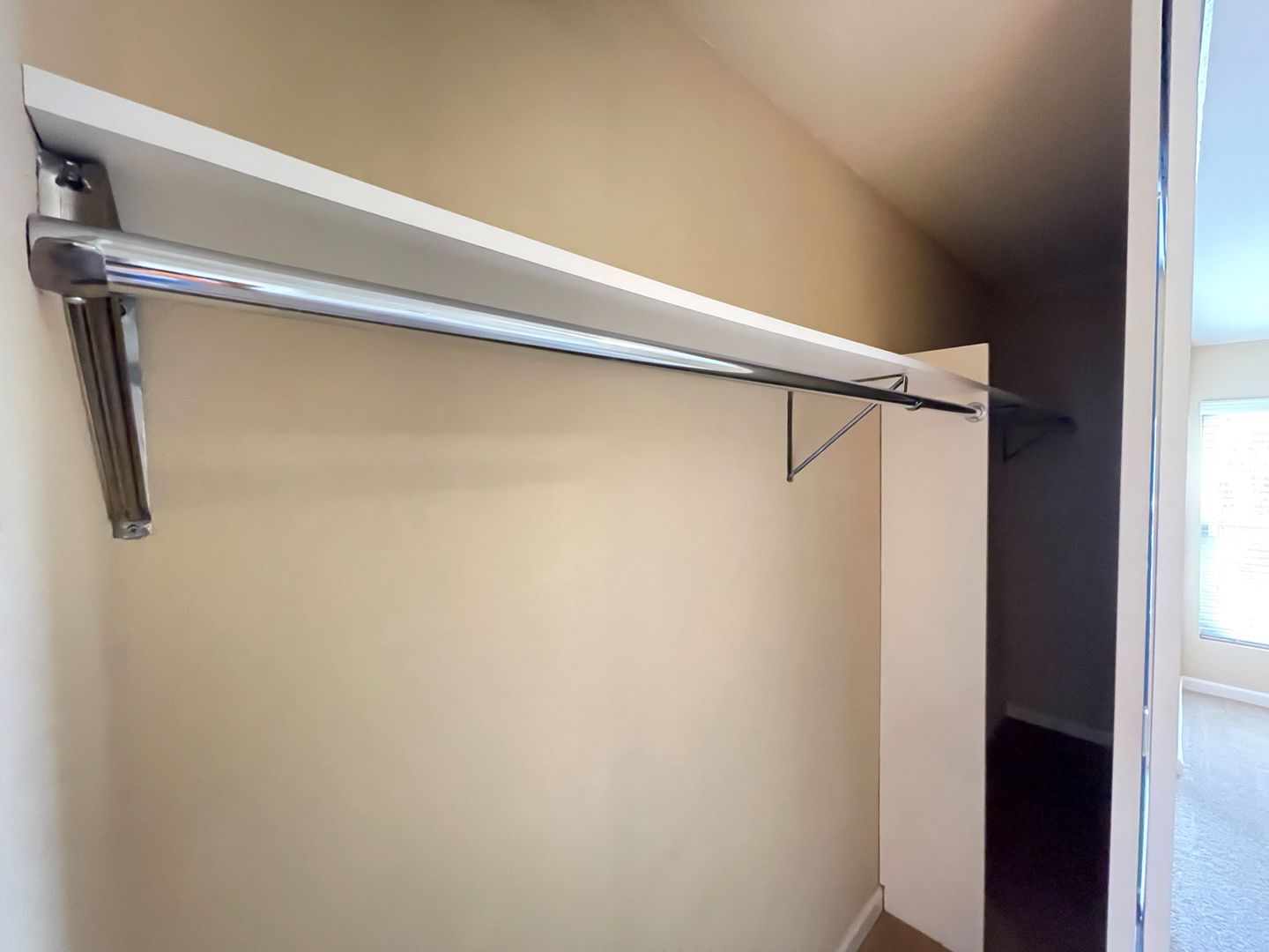 1350 N. Escondido Blvd., #42 - Escondido - California - 1 bed, 1 bath rental property