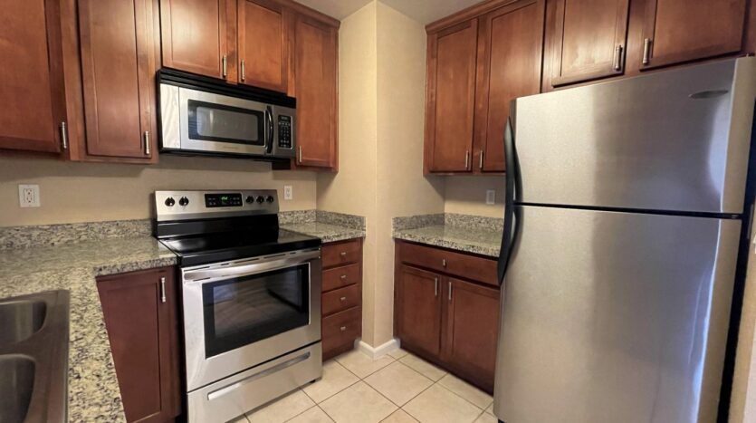 1350 N. Escondido Blvd., #42 - Escondido - California - 1 bed, 1 bath rental property