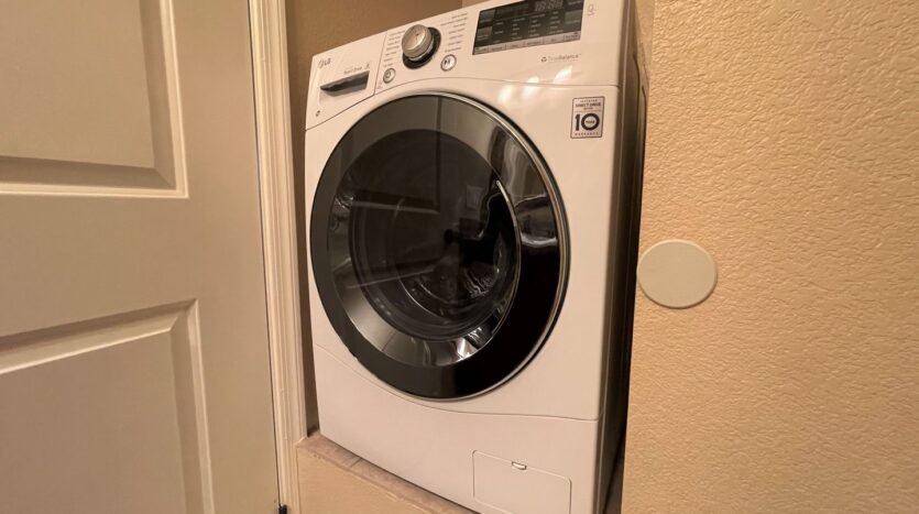 1350 N. Escondido Blvd., #42 - Escondido - California - 1 bed, 1 bath rental property