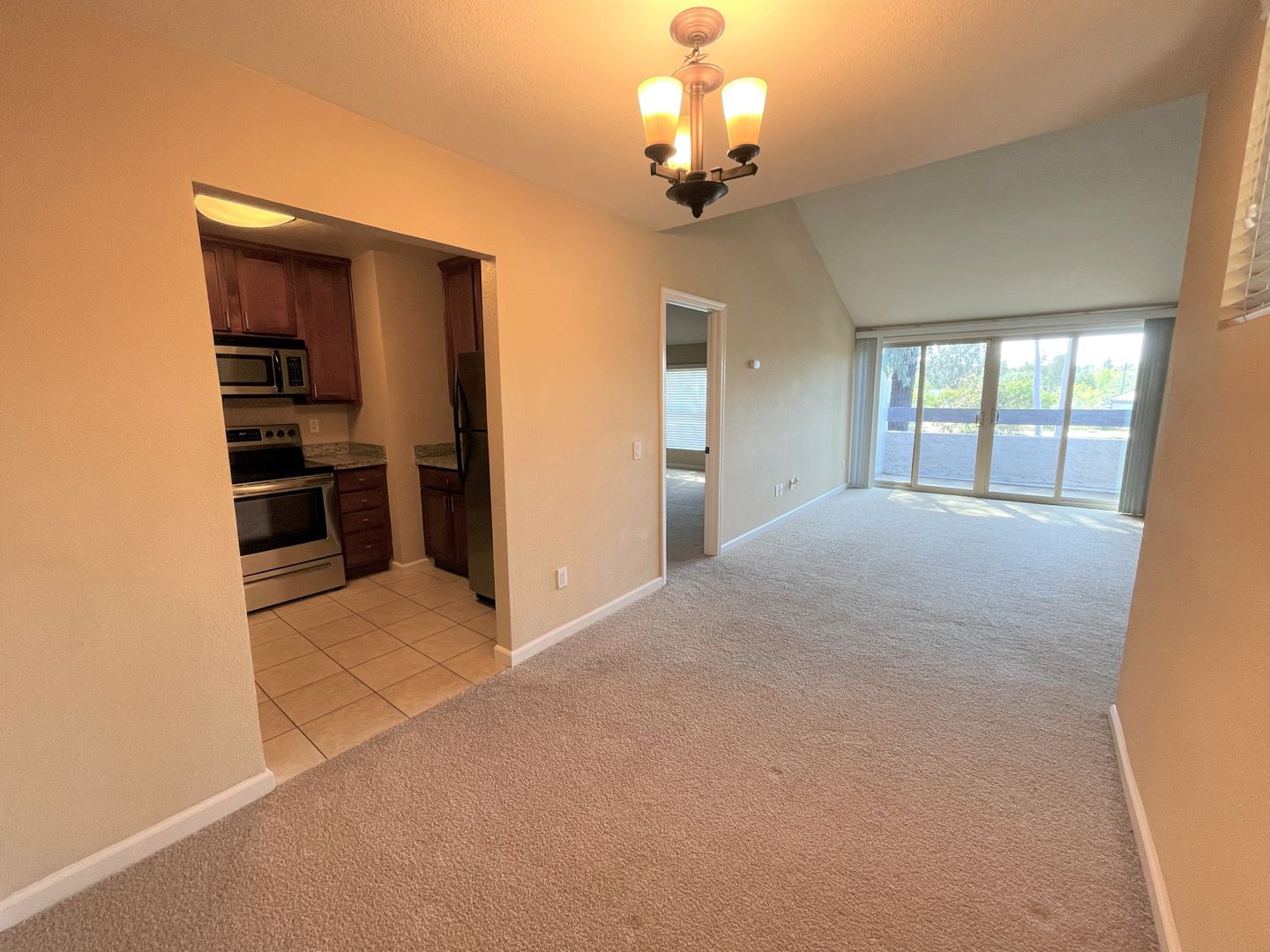 1350 N. Escondido Blvd., #42 - Escondido - California - 1 bed, 1 bath rental property