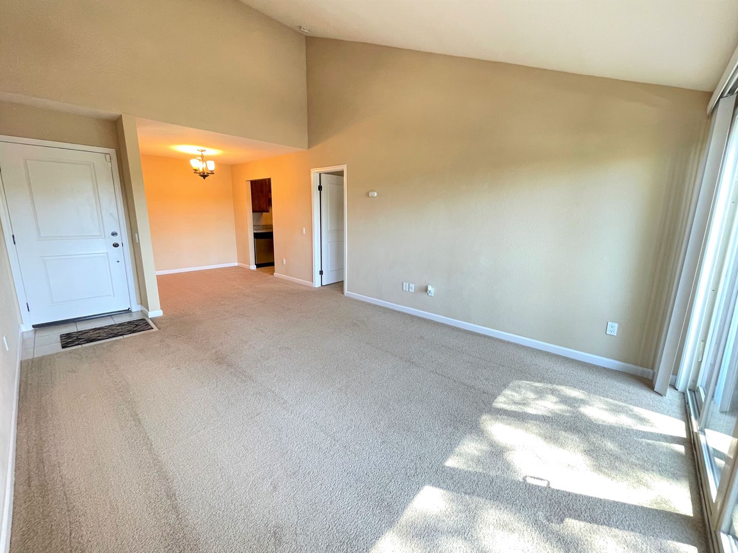 1350 N. Escondido Blvd., #42 - Escondido - California - 1 bed, 1 bath rental property