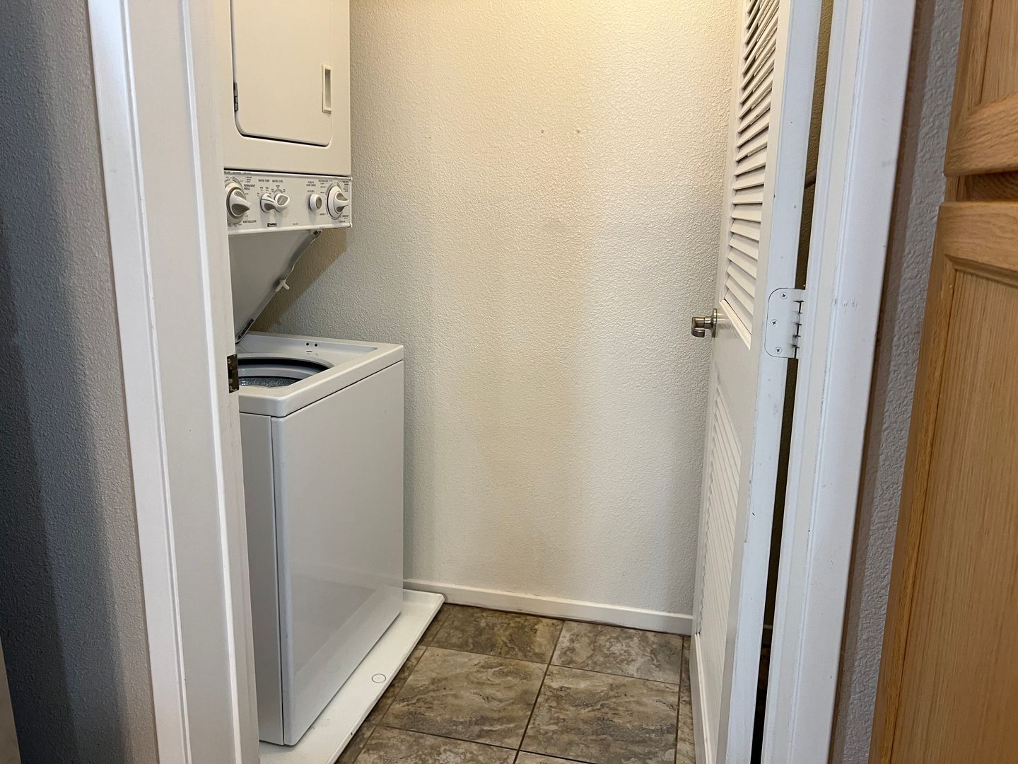 1355 Nicolette Ave. #1323 - Chula Vista - California - 2 bed, 2 bath rental property