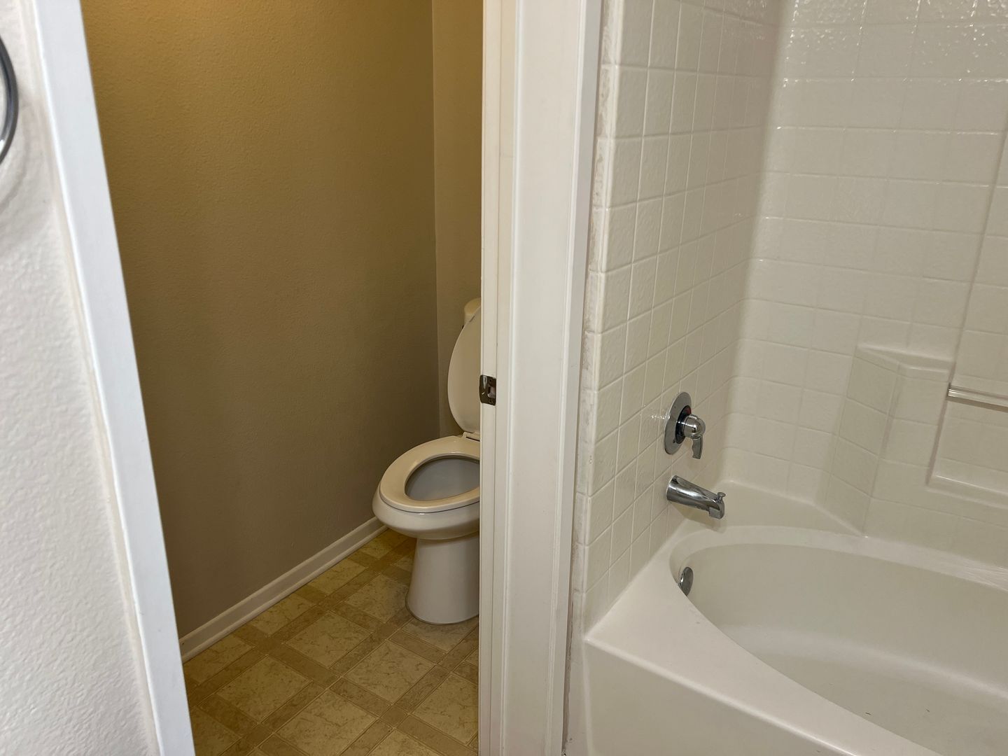 1355 Nicolette Ave. #1323 - Chula Vista - California - 2 bed, 2 bath rental property