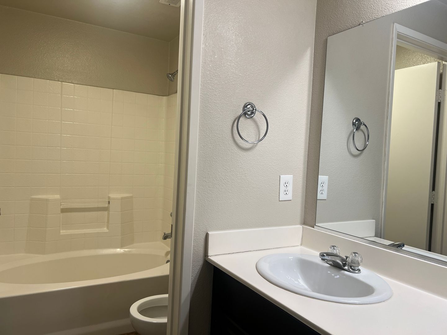1355 Nicolette Ave. #1323 - Chula Vista - California - 2 bed, 2 bath rental property