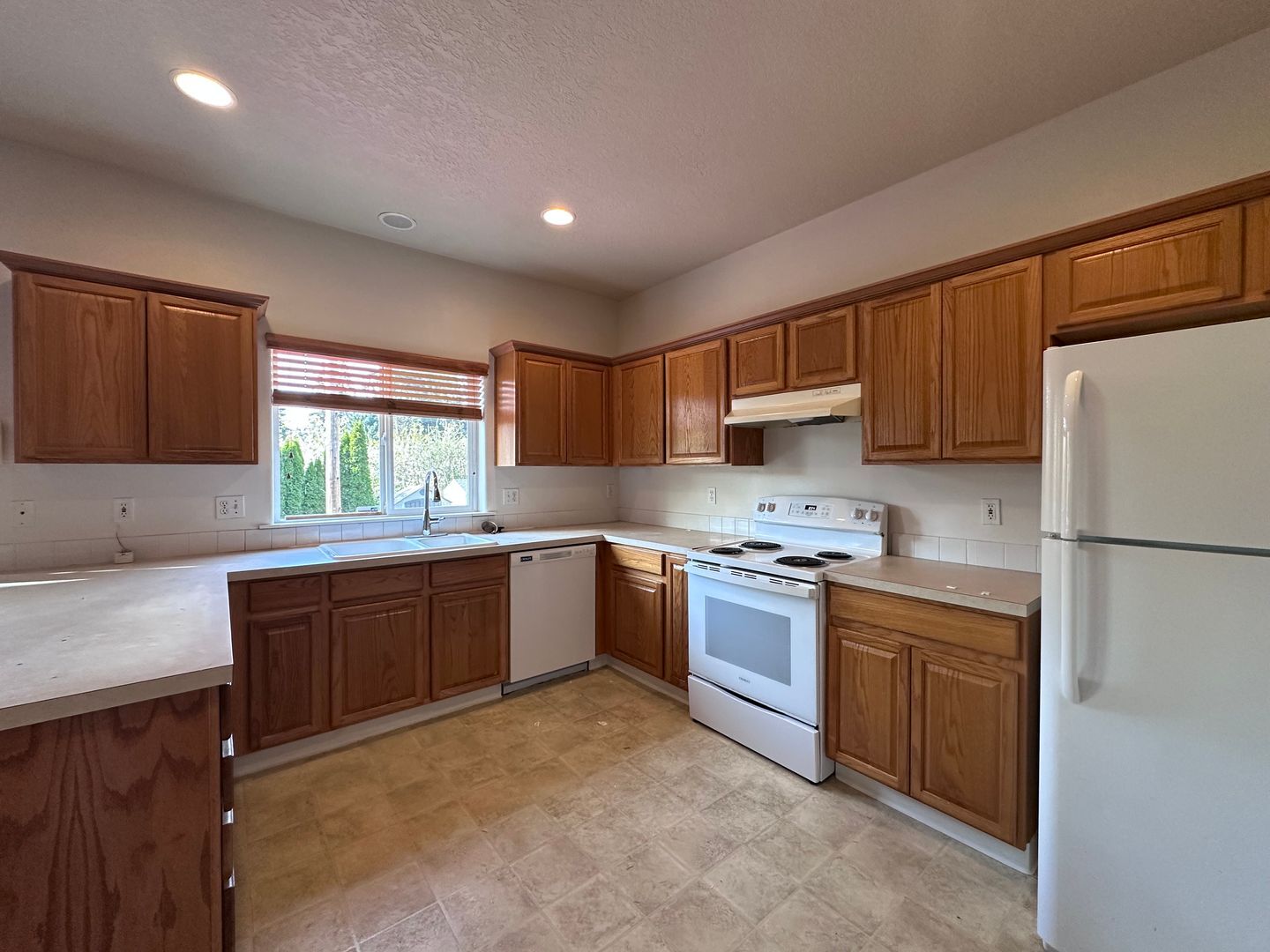 13726 SE Reedway Street - Portland - Oregon - 3 bed, 2.5 bath rental property