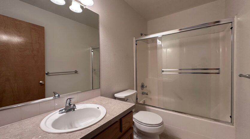 13726 SE Reedway Street - Portland - Oregon - 3 bed, 2.5 bath rental property