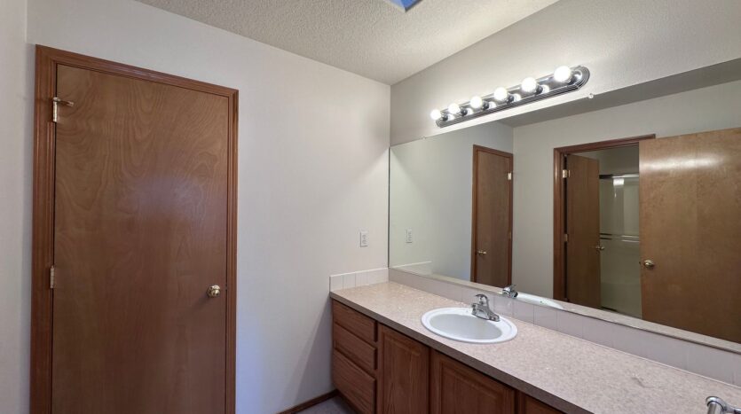 13726 SE Reedway Street - Portland - Oregon - 3 bed, 2.5 bath rental property