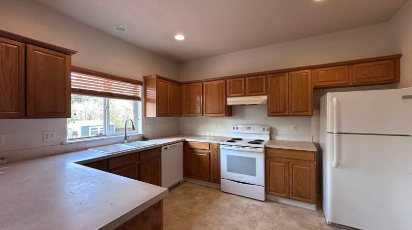13726 SE Reedway Street - Portland - Oregon - 3 bed, 2.5 bath rental property