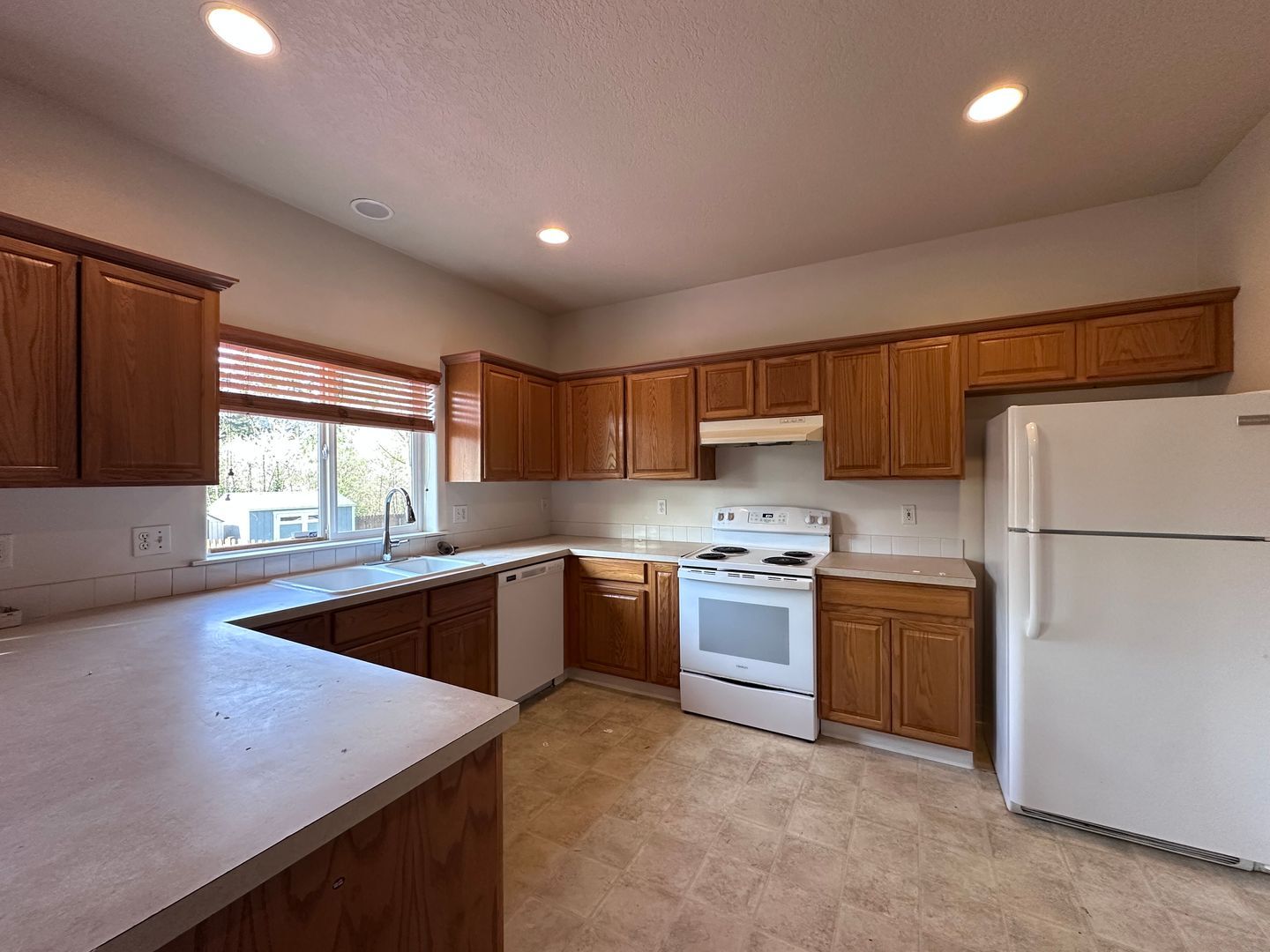 13726 SE Reedway Street - Portland - Oregon - 3 bed, 2.5 bath rental property