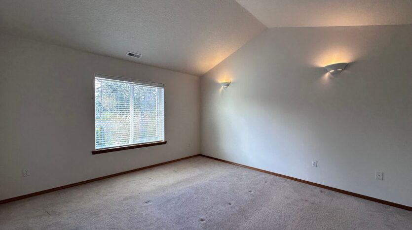 13726 SE Reedway Street - Portland - Oregon - 3 bed, 2.5 bath rental property