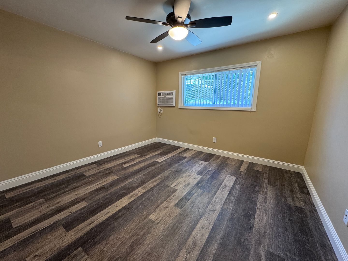 1403 Hermes Ave - Encinitas - California - 2 bed, 1 bath rental property