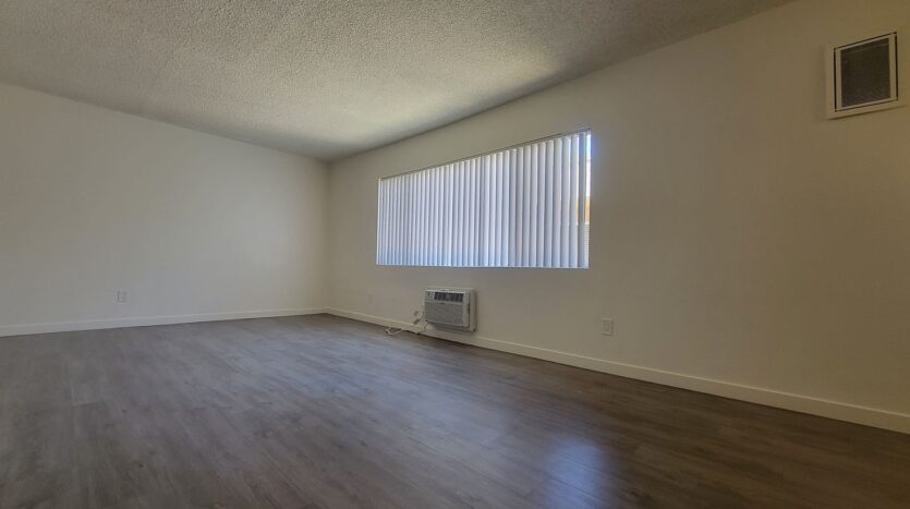 14845 Erwin Street - Los Angeles - California - 1 bed, 1 bath rental property