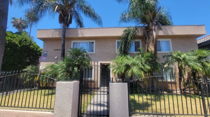 14845 Erwin Street - Los Angeles - California - 1 bed, 1 bath rental property