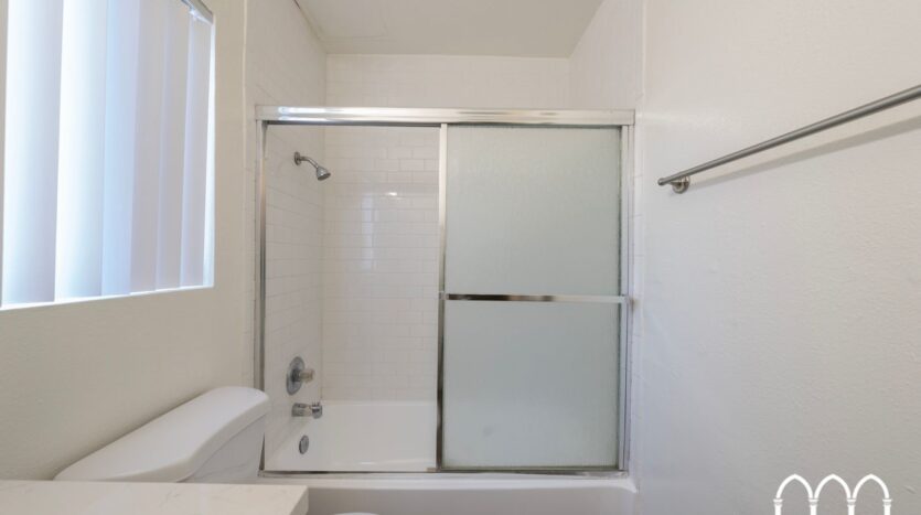 14845 Erwin Street - Los Angeles - California - 1 bed, 1 bath rental property