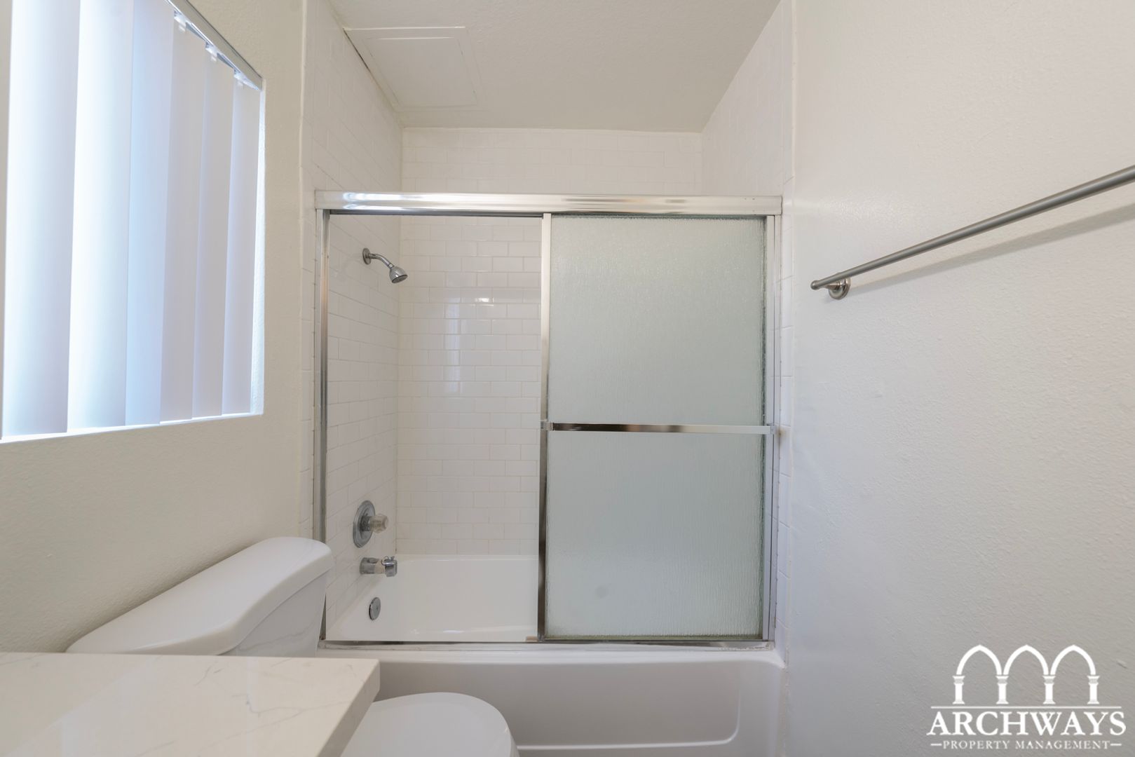 14845 Erwin Street - Los Angeles - California - 1 bed, 1 bath rental property