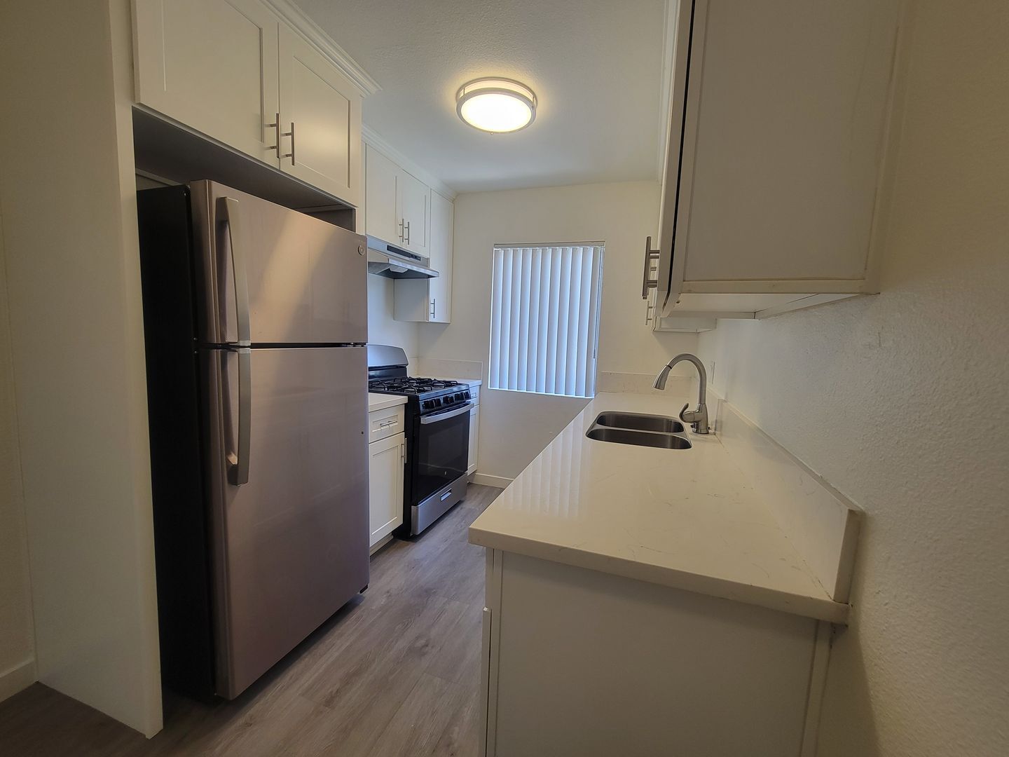 14845 Erwin Street - Los Angeles - California - 1 bed, 1 bath rental property