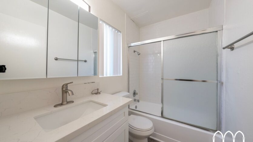 14845 Erwin Street - Los Angeles - California - 1 bed, 1 bath rental property