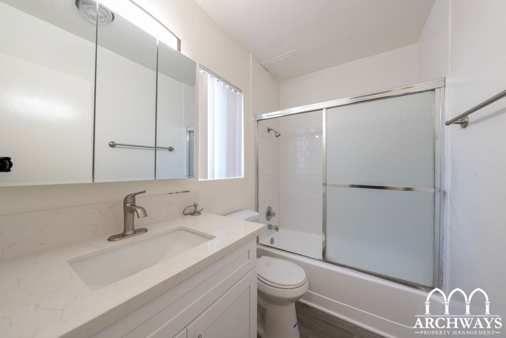 14845 Erwin Street - Los Angeles - California - 1 bed, 1 bath rental property