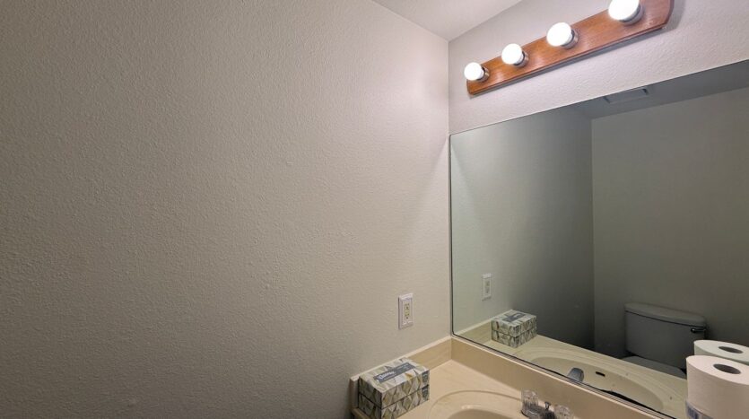 1521 E. Kildare St. - Lancaster - California - 3 bed, 2.5 bath rental property