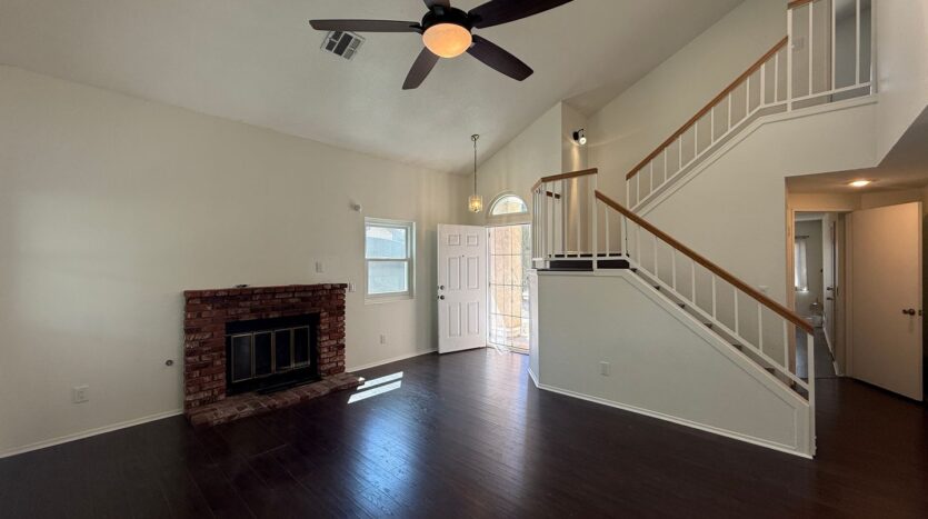 1521 E. Kildare St. - Lancaster - California - 3 bed, 2.5 bath rental property