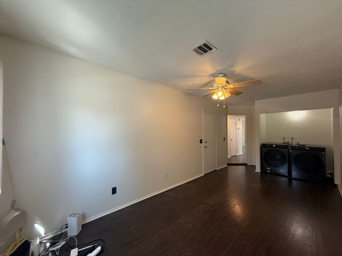 1521 E. Kildare St. - Lancaster - California - 3 bed, 2.5 bath rental property