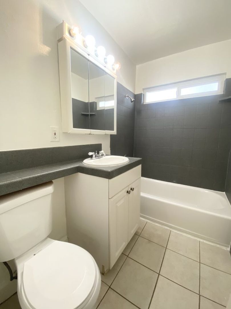 1633-1639 Hornblend St. - San Diego - California - 1 bed, 1 bath rental property