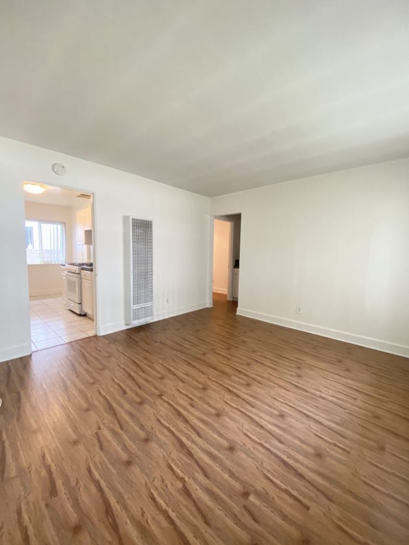 1633-1639 Hornblend St. - San Diego - California - 1 bed, 1 bath rental property