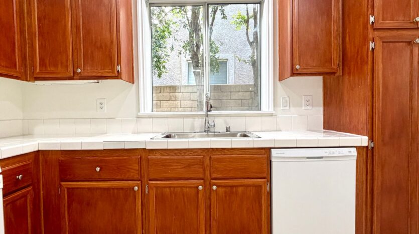 1654 Spinwood Lane - Simi Valley - California - 3 bed, 2 bath rental property