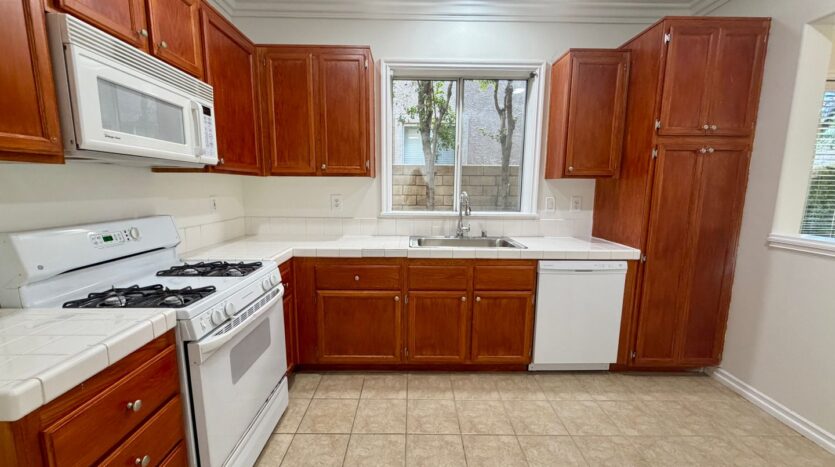 1654 Spinwood Lane - Simi Valley - California - 3 bed, 2 bath rental property