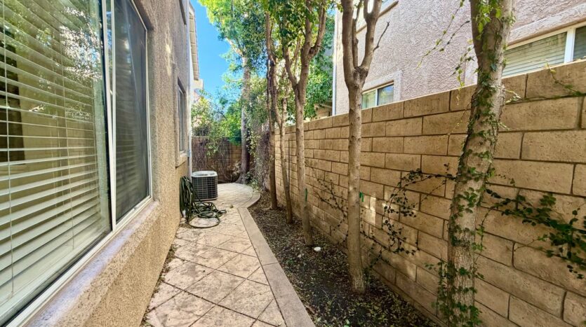 1654 Spinwood Lane - Simi Valley - California - 3 bed, 2 bath rental property