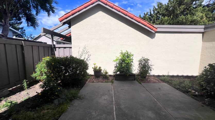 1685 Calle Santa Anna - Pleasanton - California - 3 bed, 2 bath rental property