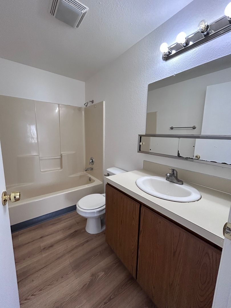 1730 Texas St. - # 1 - Bellingham - Washington - 2 bed, 1 bath rental property