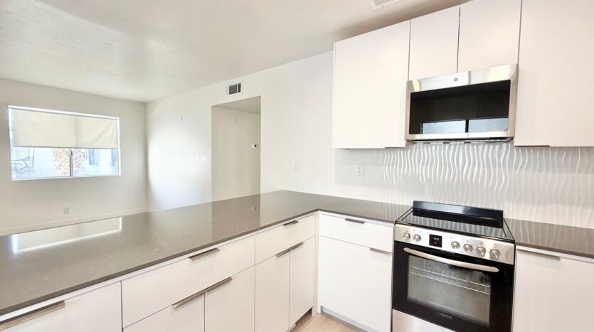 1745 E. Arenas Road - 11 - Palm Springs - California - 2 bed, 2 bath rental property