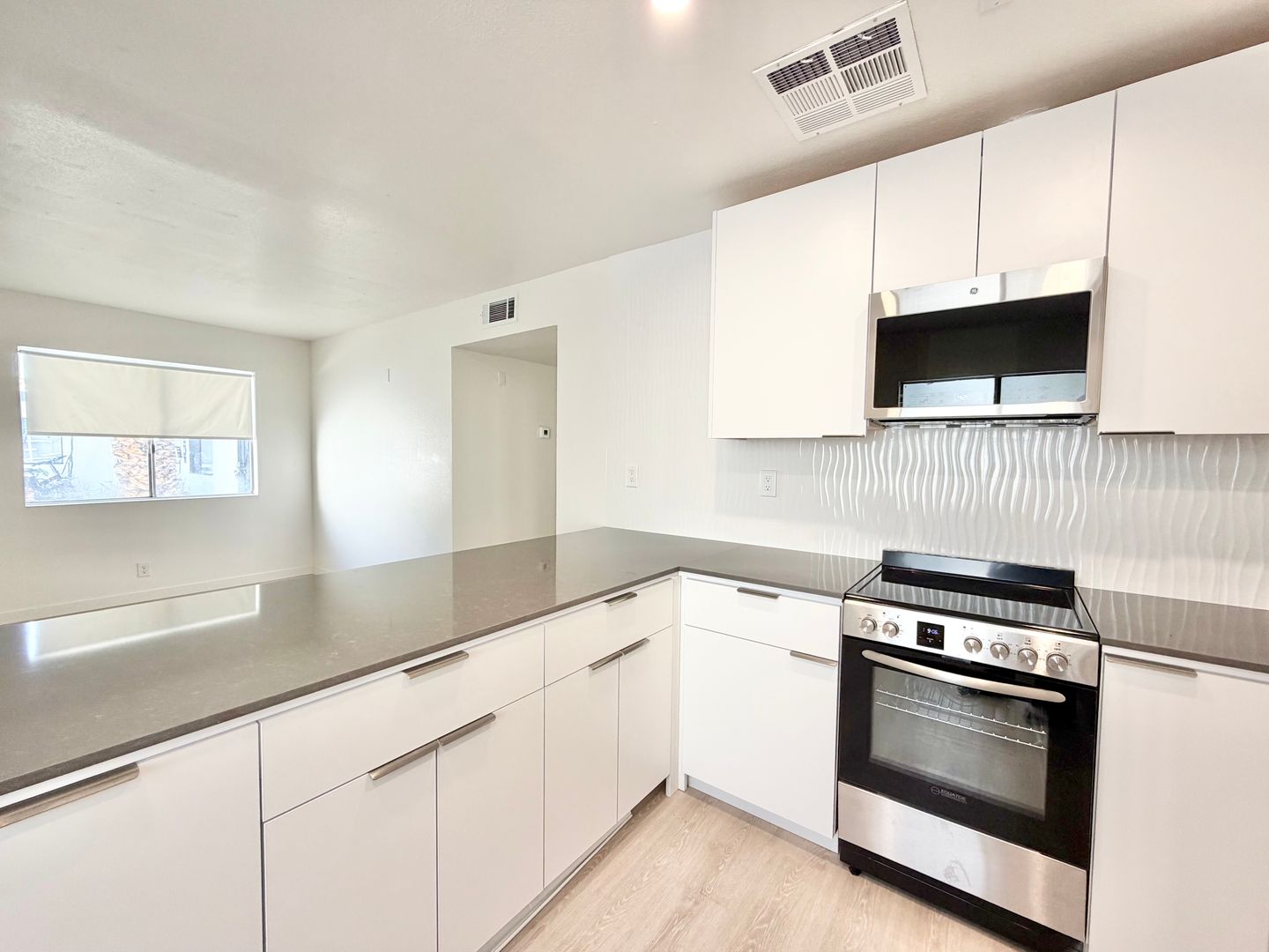 1745 E. Arenas Road - 11 - Palm Springs - California - 2 bed, 2 bath rental property