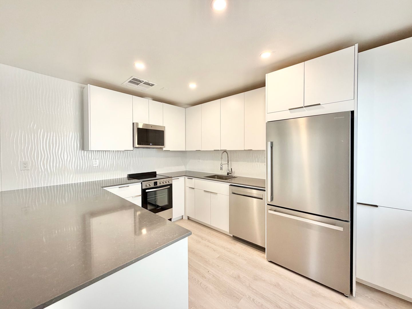 1745 E. Arenas Road - 11 - Palm Springs - California - 2 bed, 2 bath rental property