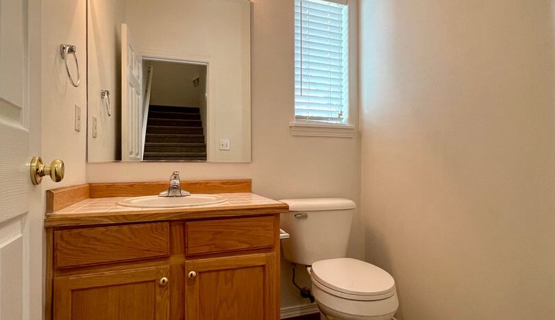 17853 SW Wakem St.  - Beaverton - Oregon - 3 bed, 2.5 bath rental property