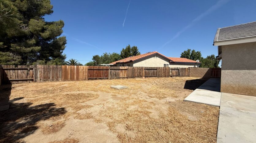 1786 Linn Way - 1786 - Lancaster - California - 3 bed, 1 bath rental property