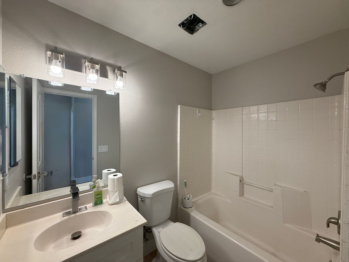 1786 Linn Way - 1786 - Lancaster - California - 3 bed, 1 bath rental property