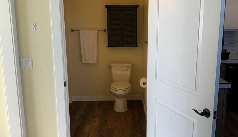 181 E Tall Fir Court - A - Sisters - Oregon - 1 bed, 1 bath rental property