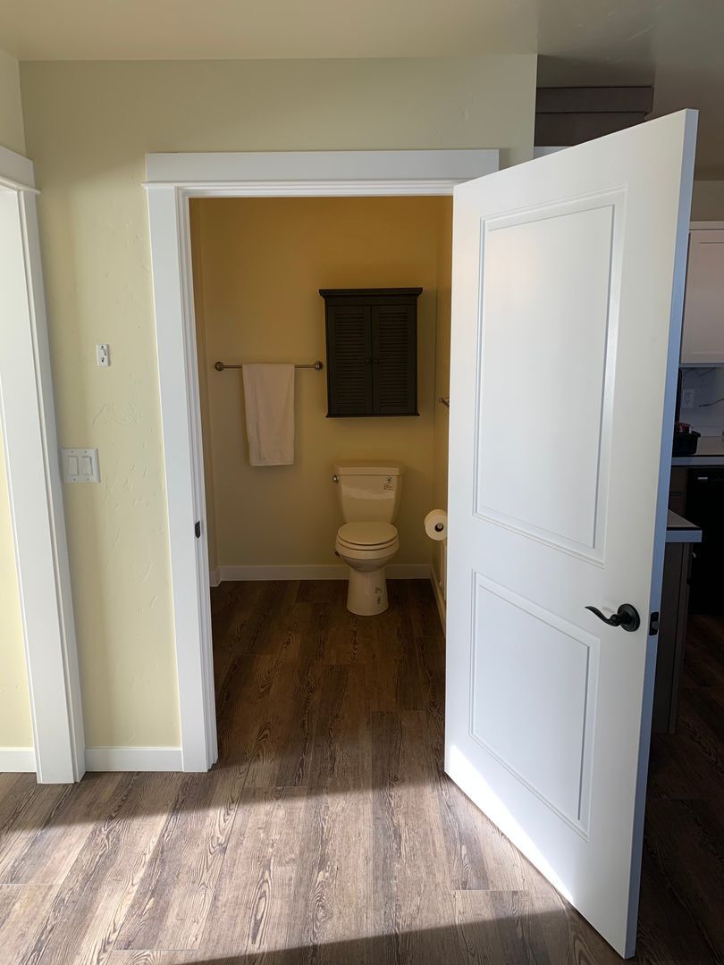 181 E Tall Fir Court - A - Sisters - Oregon - 1 bed, 1 bath rental property