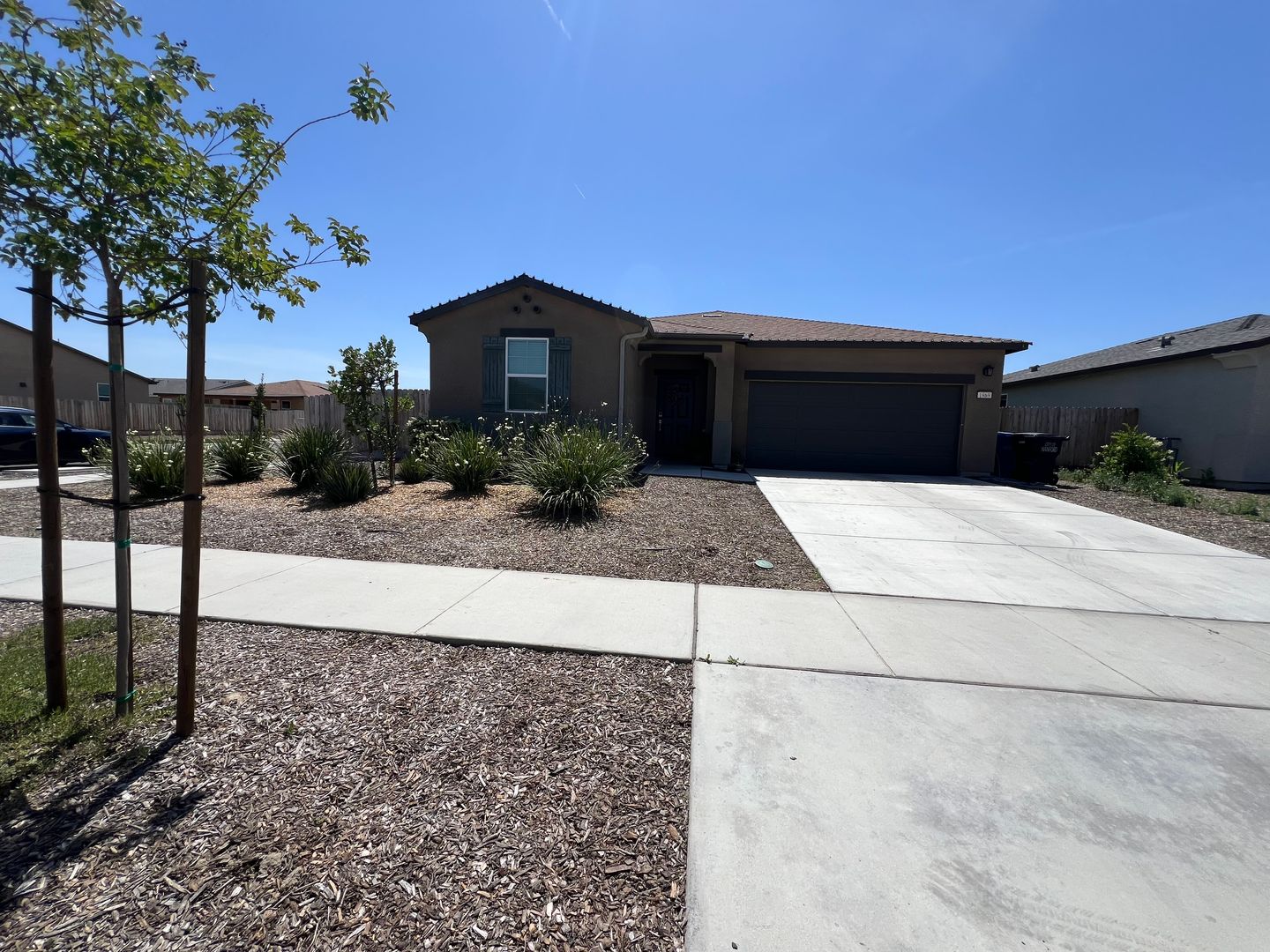 1869 W GRAHAM ST  - Hanford - California - 3 bed, 2 bath rental property