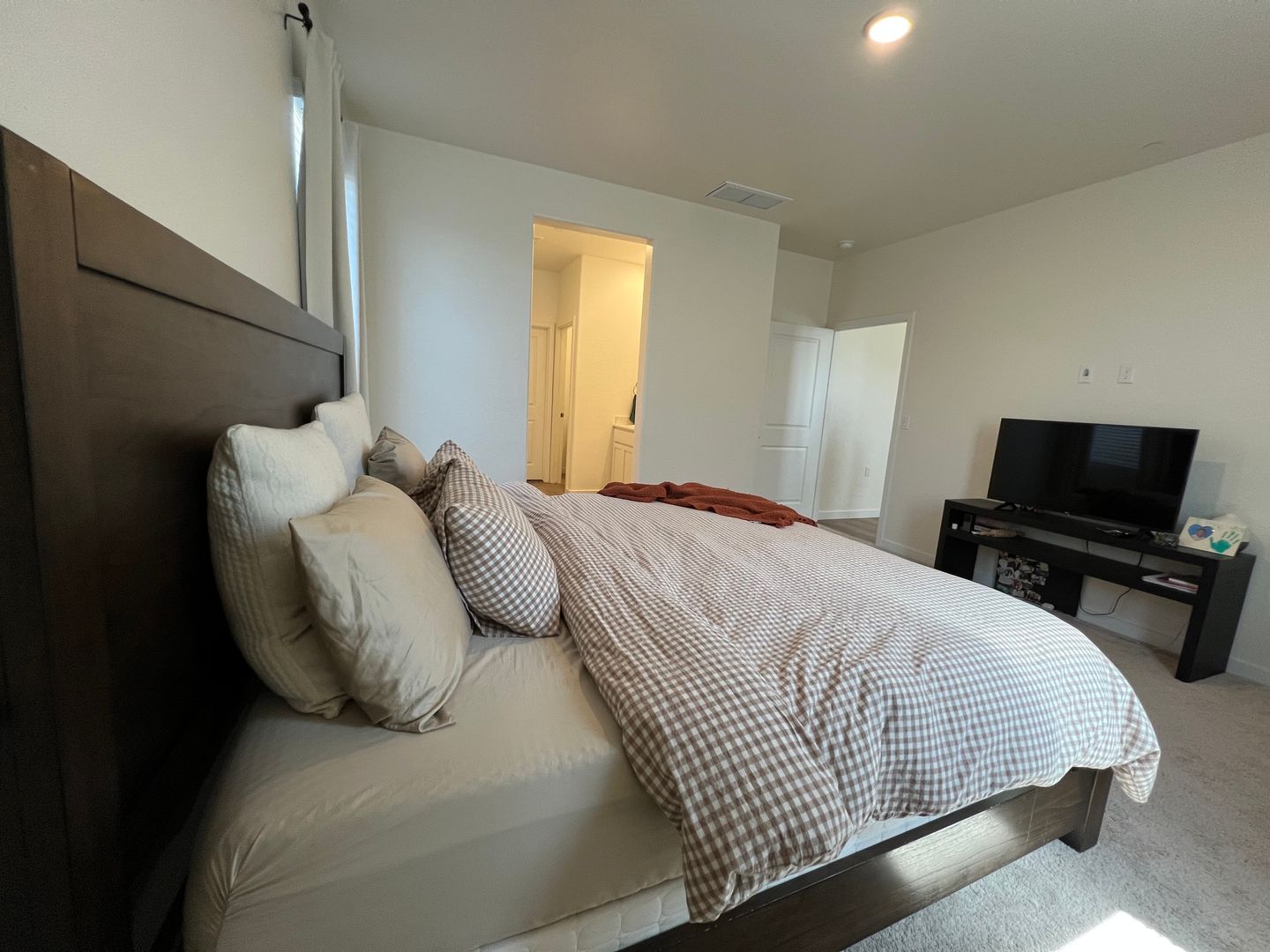 1869 W GRAHAM ST  - Hanford - California - 3 bed, 2 bath rental property