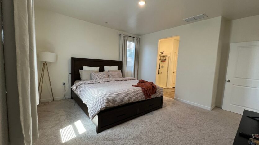 1869 W GRAHAM ST  - Hanford - California - 3 bed, 2 bath rental property